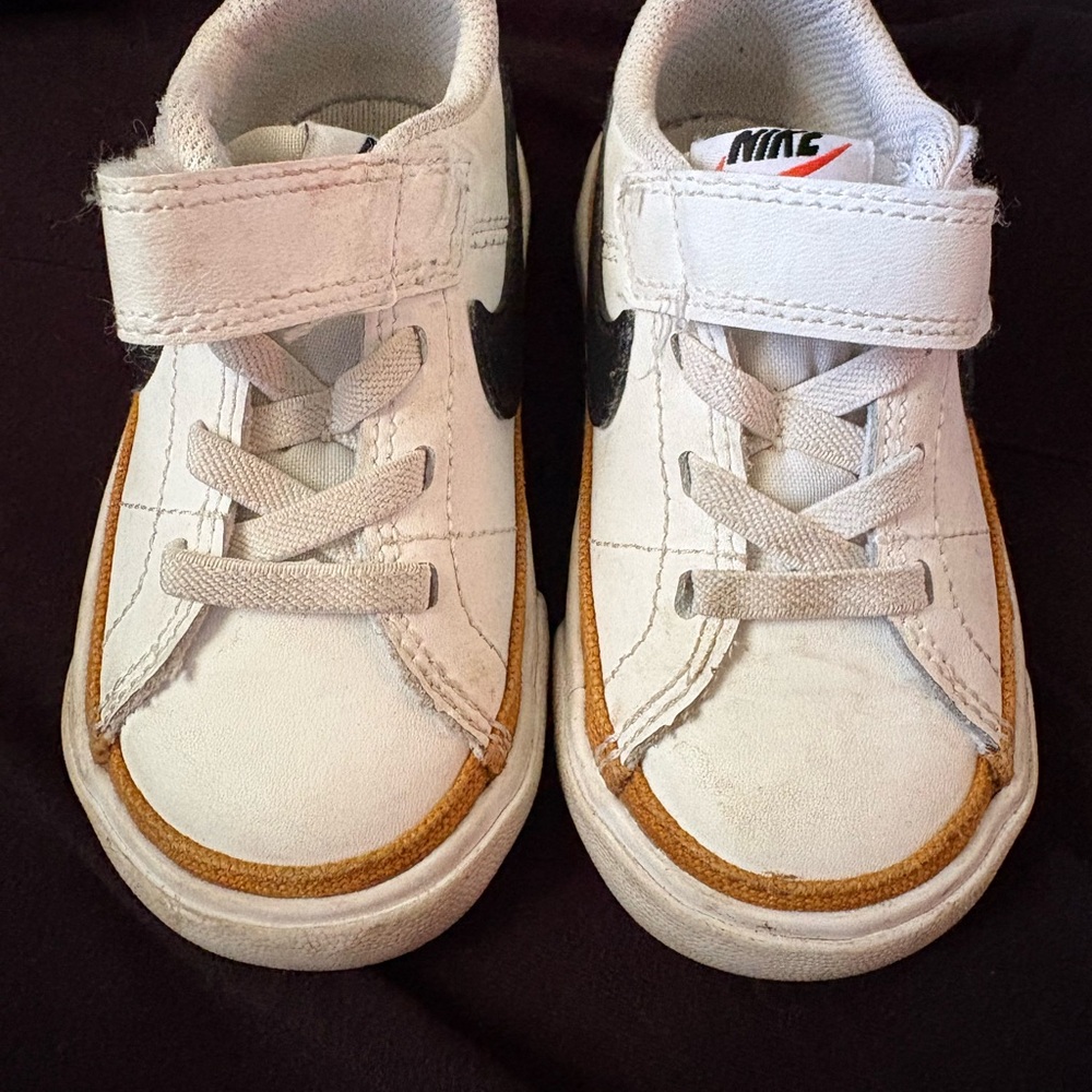 Nike Kids (Toddler) White & Black Low-Top Sneakers